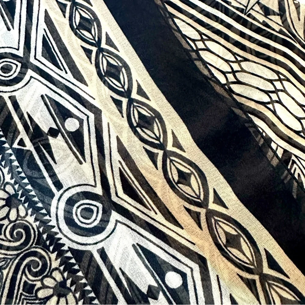 Betmar Made In Italy Chic Black and Beige Patterned Scarf